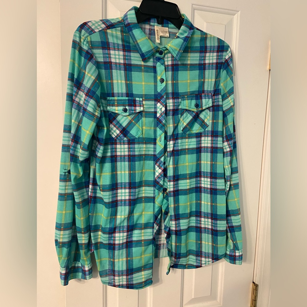 Flannel. Button up. Green. Soft